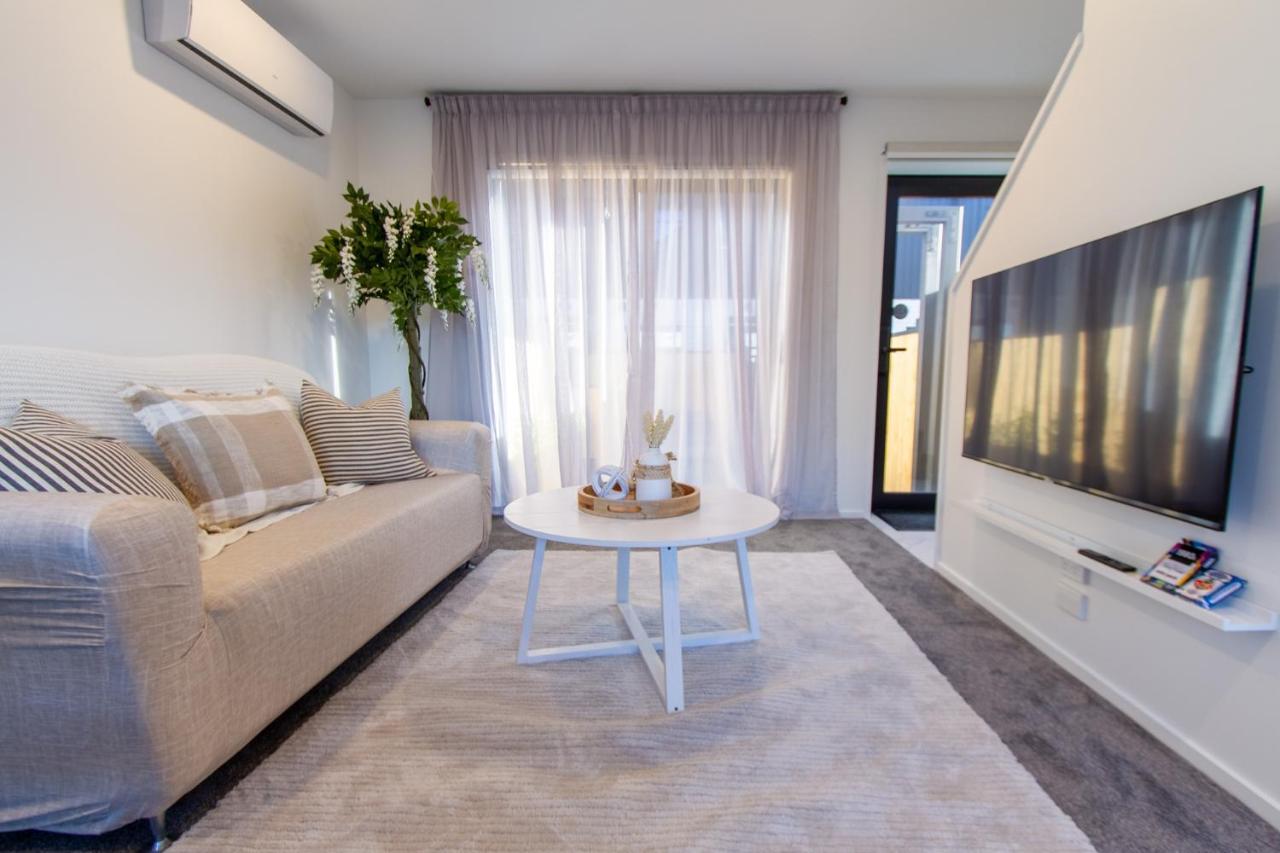 Stylish 2-Bedroom Haven Next To Hagley Park Christchurch Exterior foto