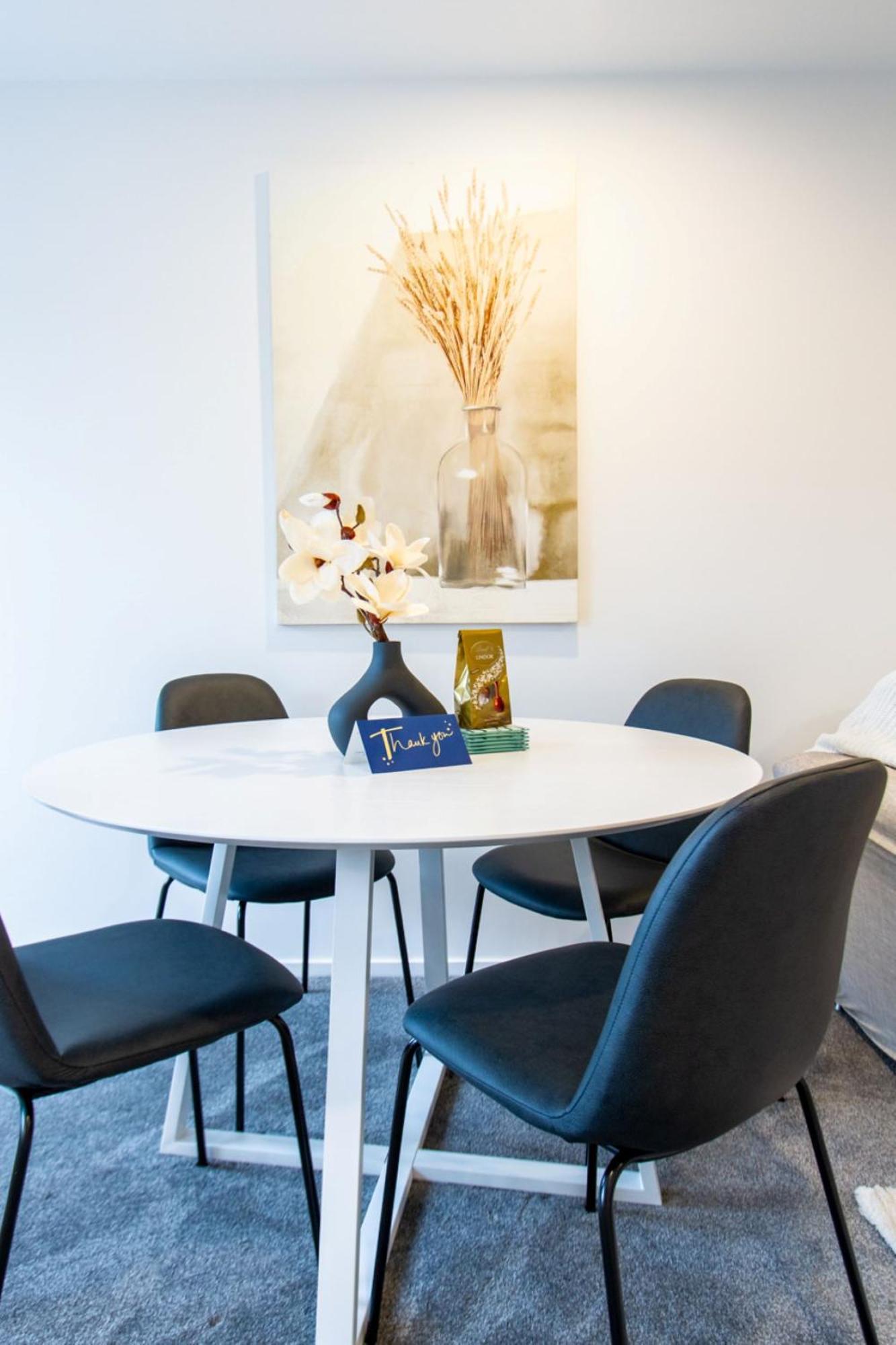 Stylish 2-Bedroom Haven Next To Hagley Park Christchurch Exterior foto